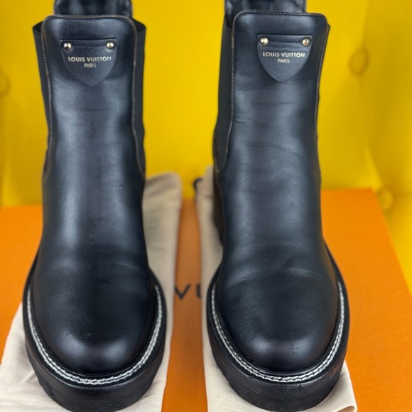 Louis Vuitton Beauborg Ankle Black Boots In Soft Lamb Skin Leather Size 38 - Picture 4 of 16